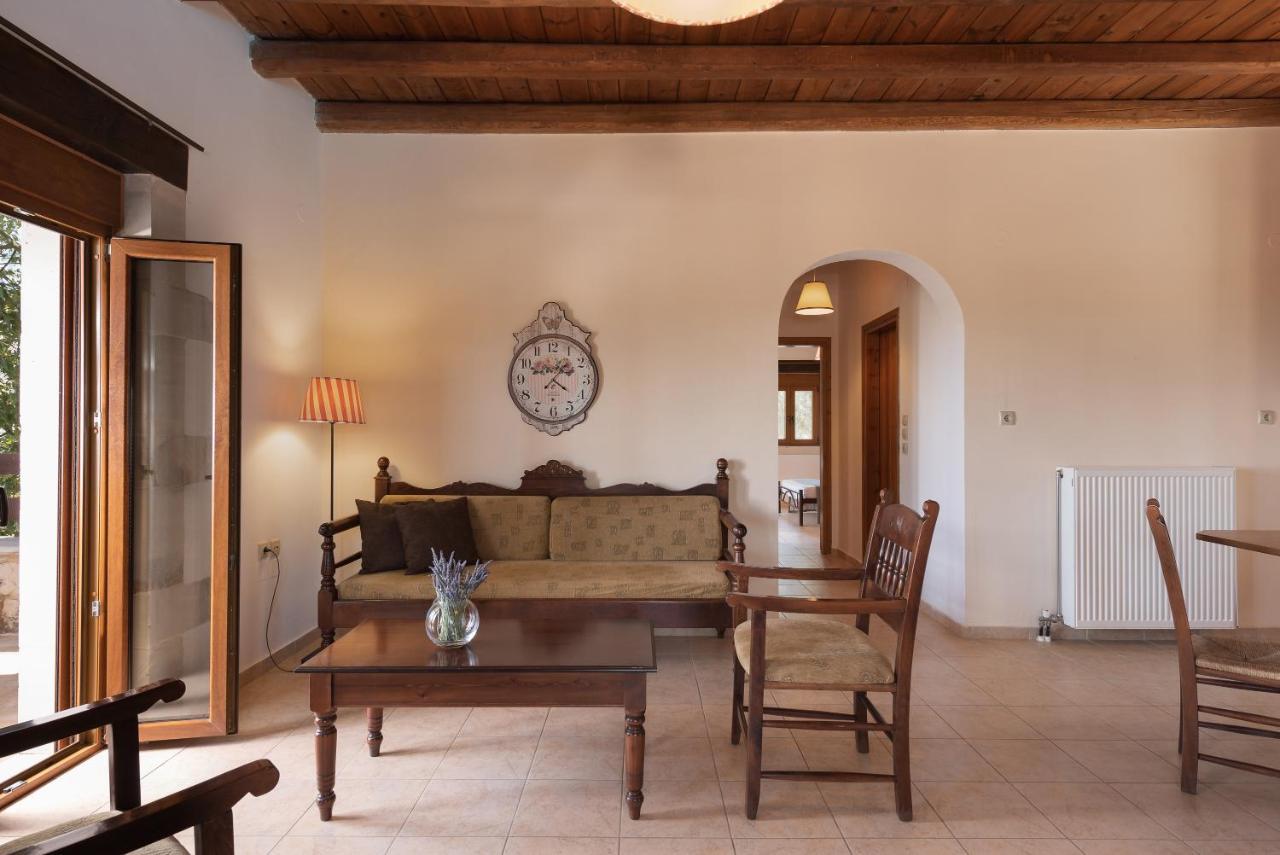 Koules Estate, With Private Pools & Bbq - Embracing Nature, By Thinkvilla Argouli Exterior foto